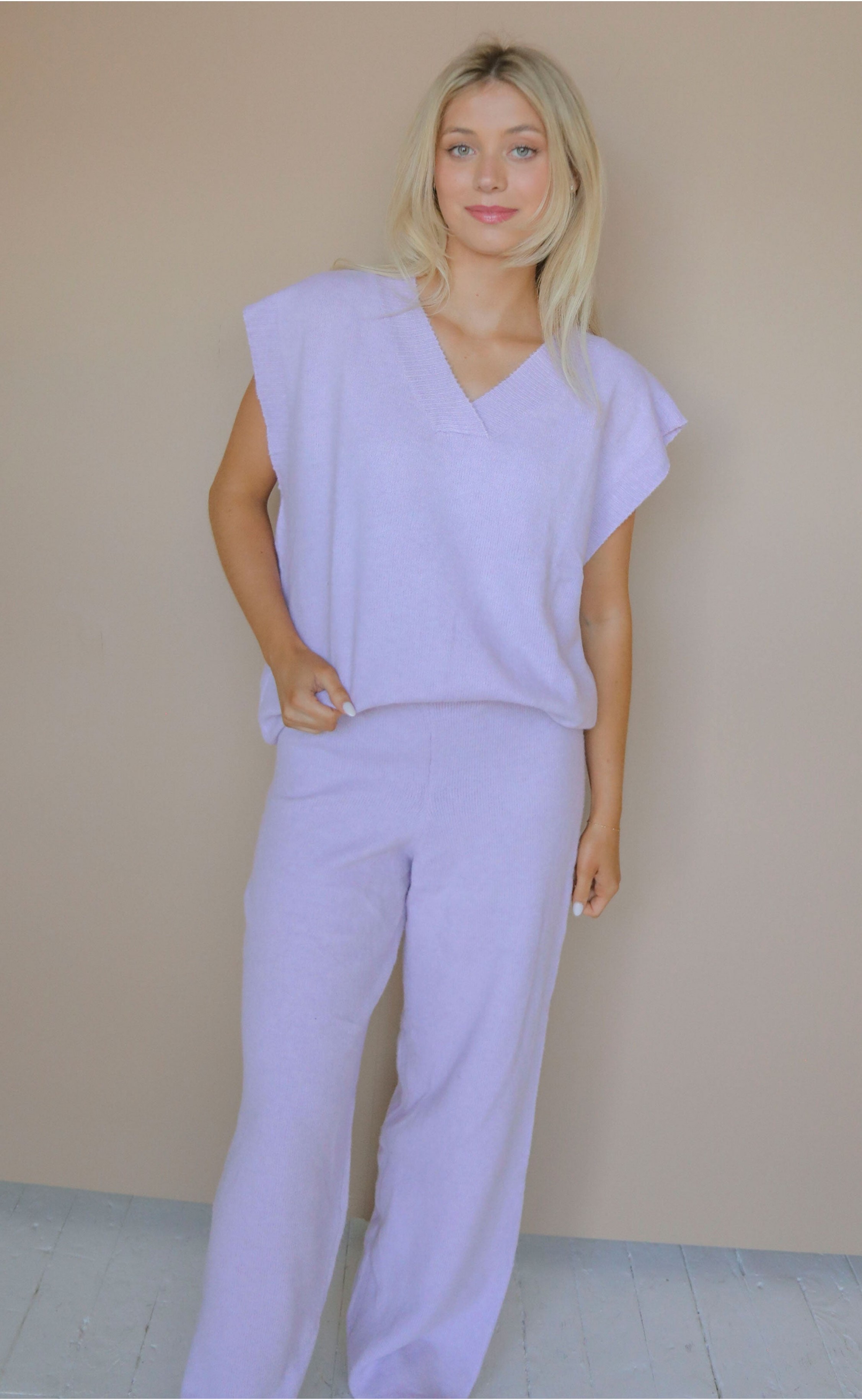 World Star Set – Bold Purple Two-Piece Outfit Featuring Trendy Streetwear Style, Perfect for Urban Fashion Lovers