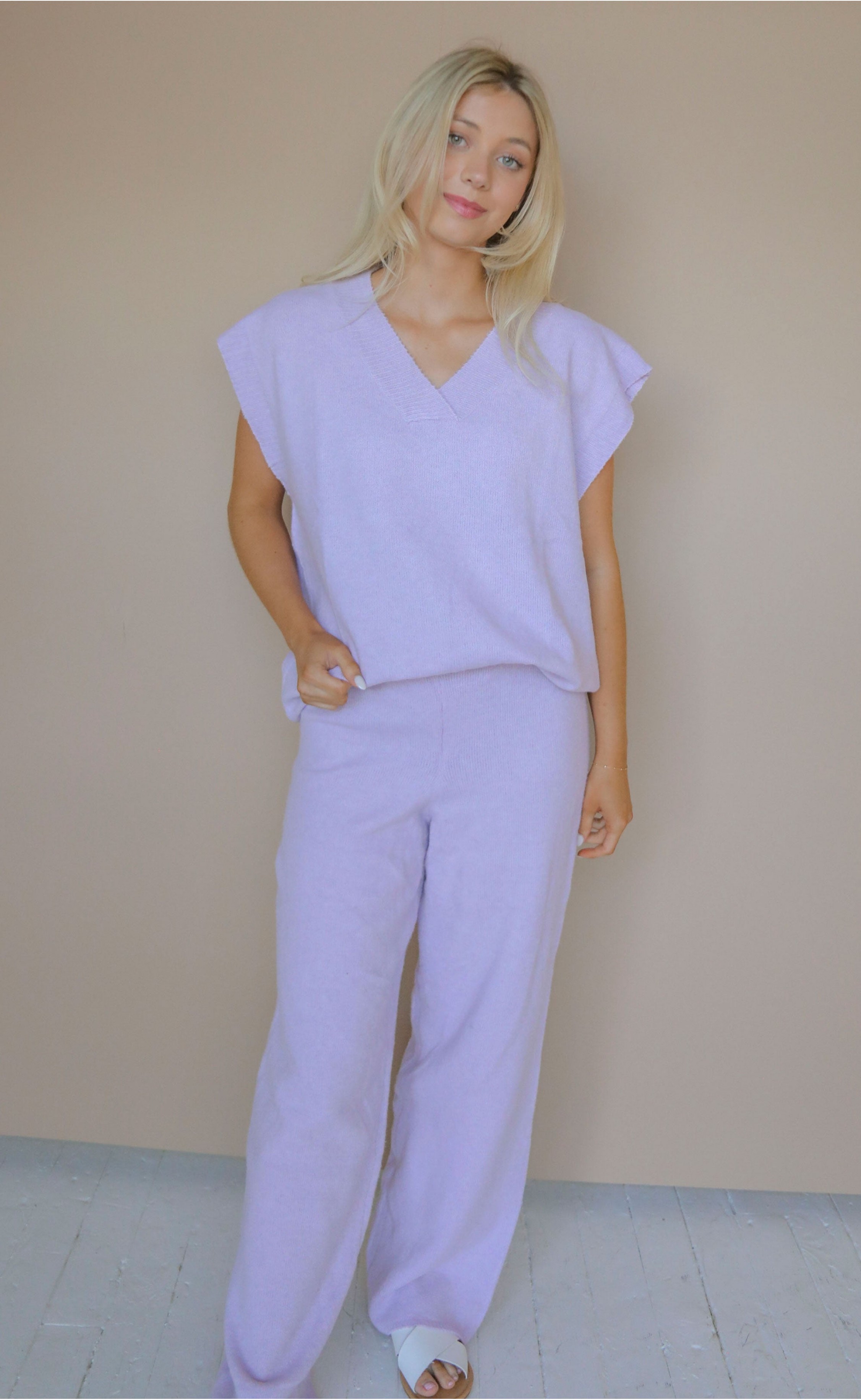 World Star Set – Bold Purple Two-Piece Outfit Featuring Trendy Streetwear Style, Perfect for Urban Fashion Lovers