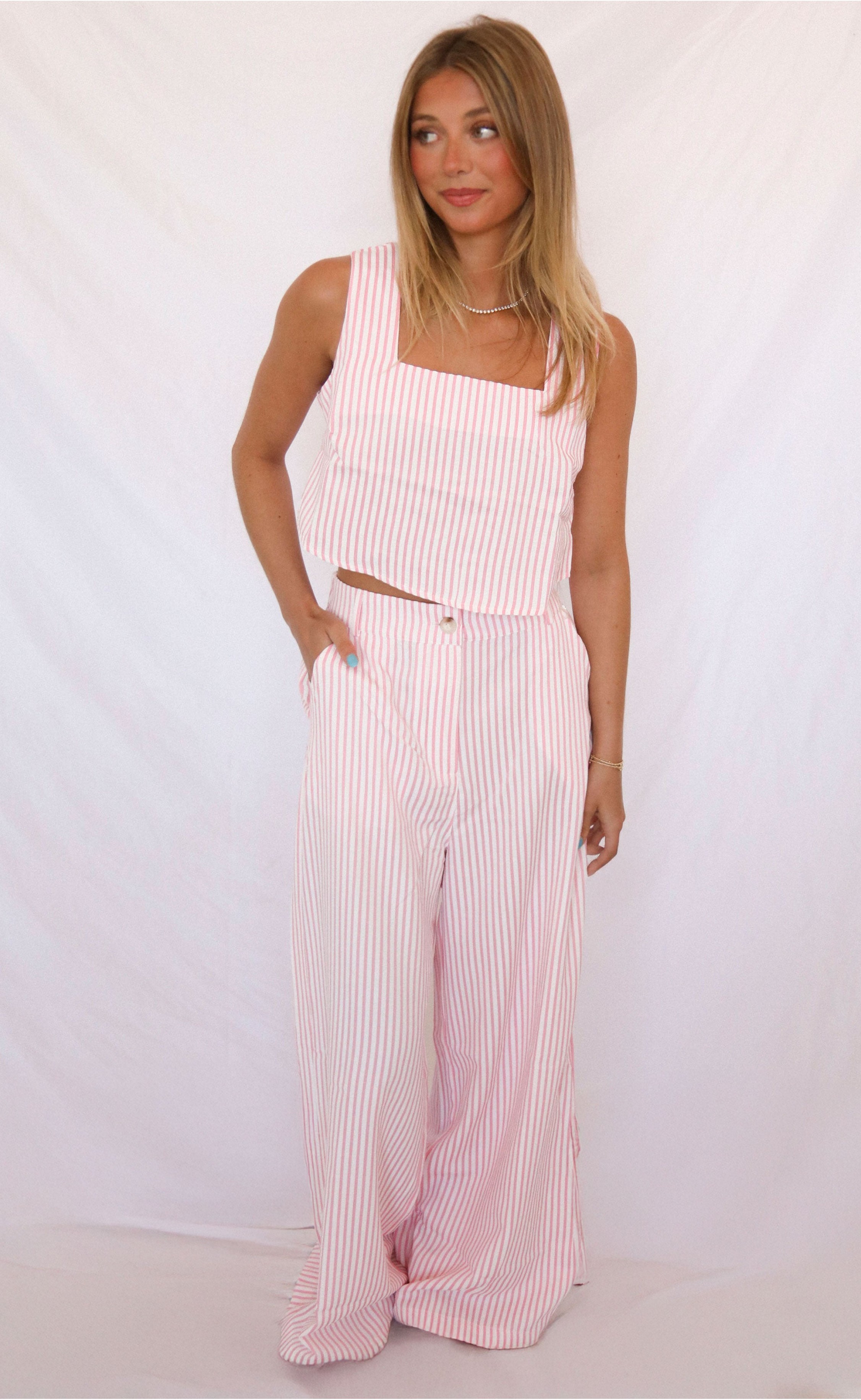 Picture to Burn Set – Pink: Fierce Passion Meets...