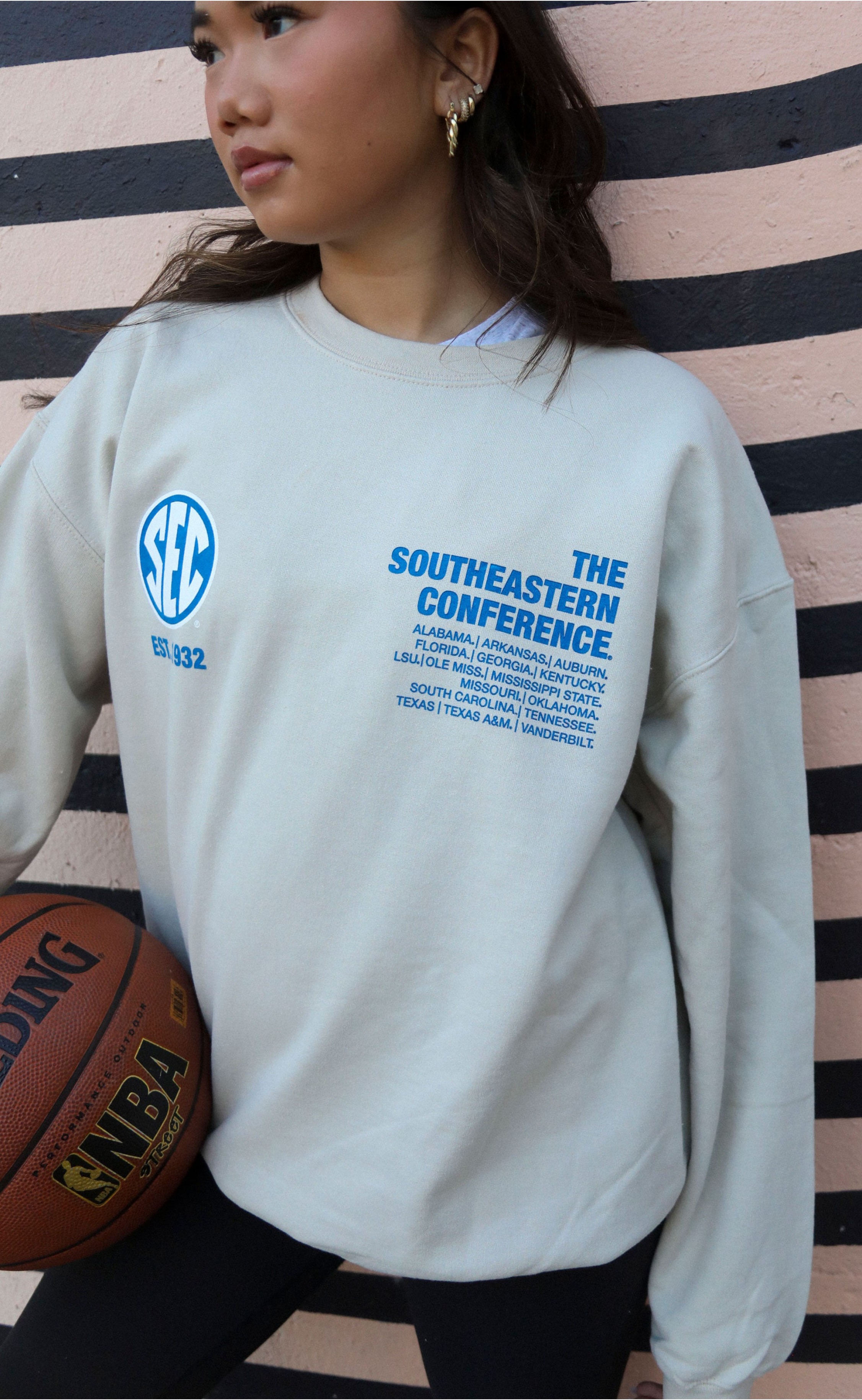 SEC Tan Sweatshirt – Classic Conference Pride in a Clean, Everyday Neutral