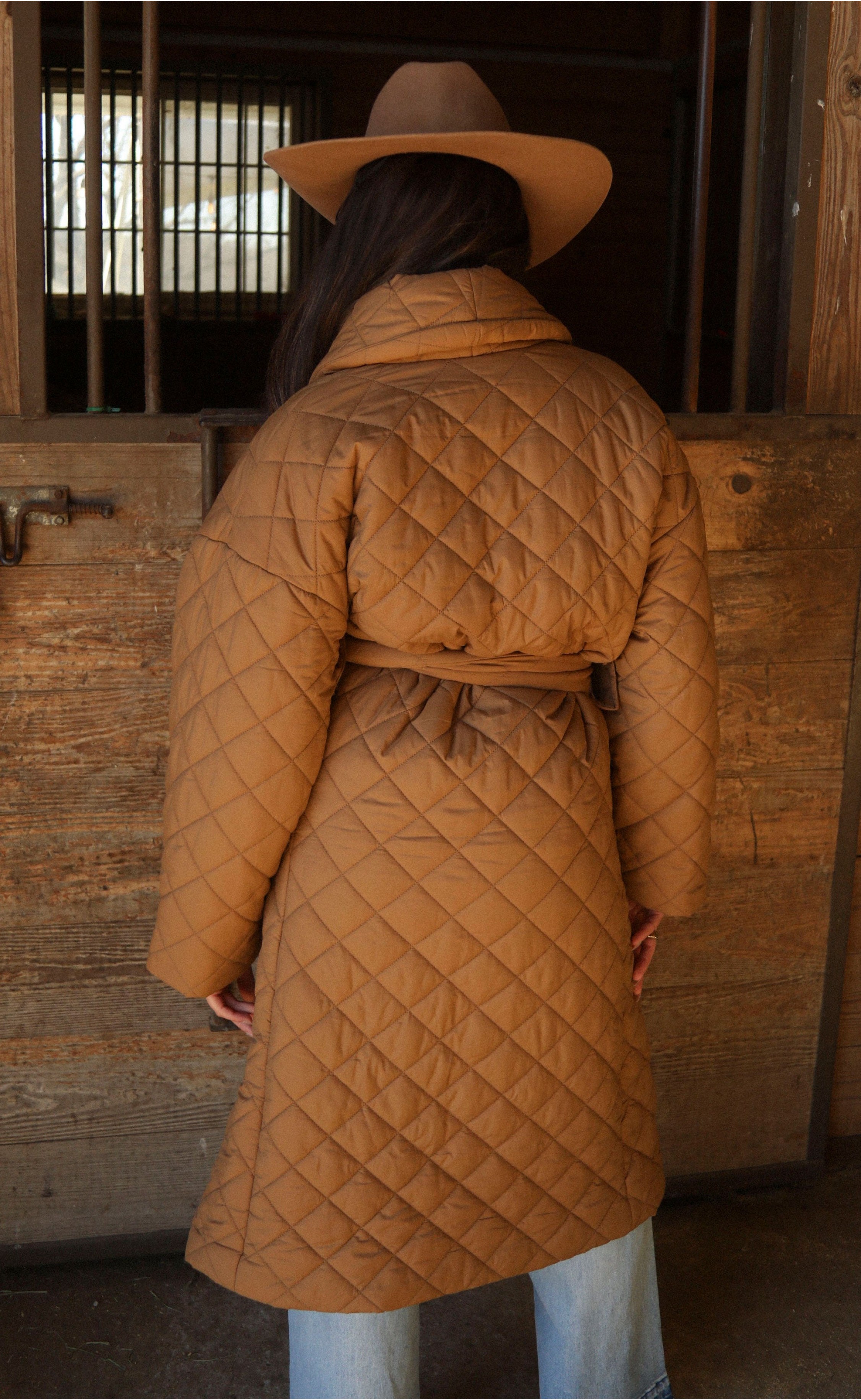 Never Alone Coat: A Shield Against the Cold, A Hug You Can Wear