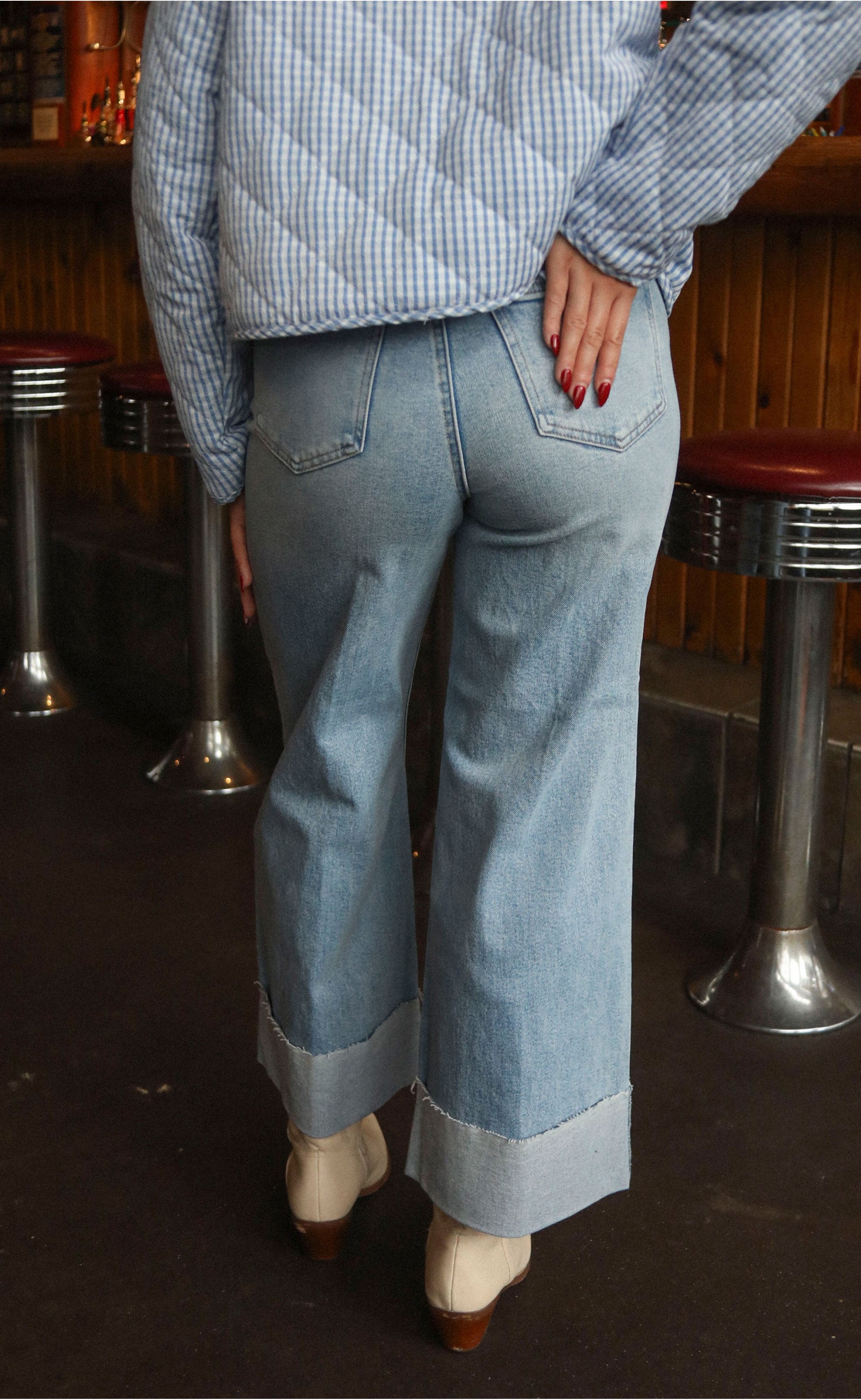 Cuffed Wide Leg Crop: Bold Silhouette and Rolled Cuffs for Ultimate Street Style