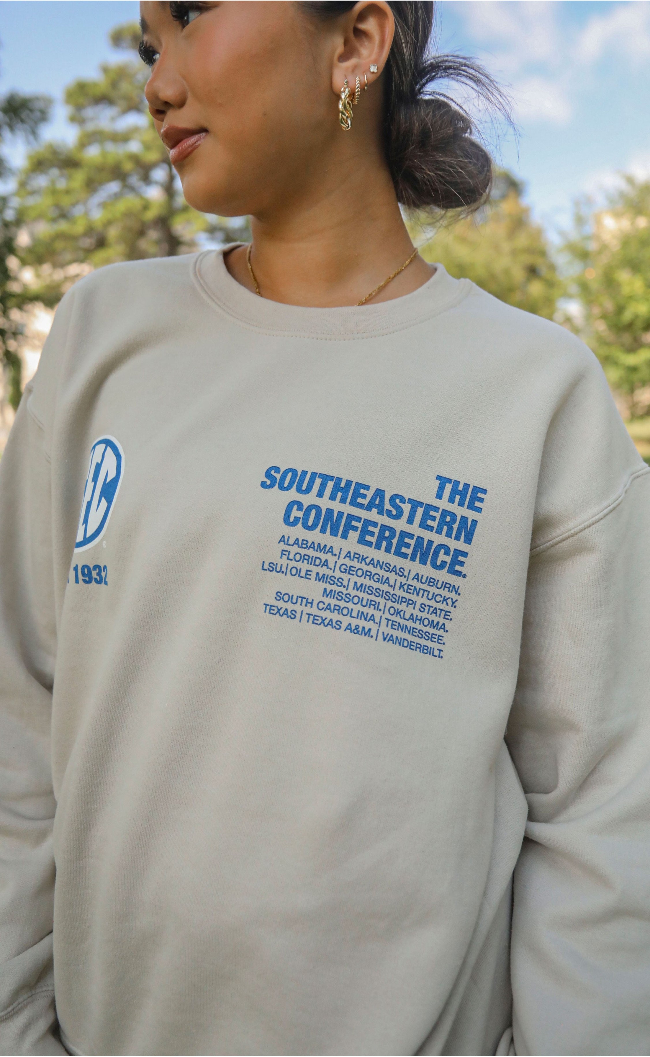 SEC Tan Sweatshirt – Classic Conference Pride in a Clean, Everyday Neutral